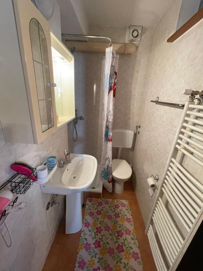 Kometer Apartment โบเว็ก ภายนอก รูปภาพ