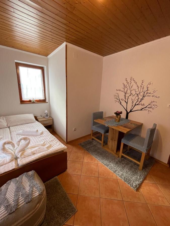 Kometer Apartment โบเว็ก ภายนอก รูปภาพ