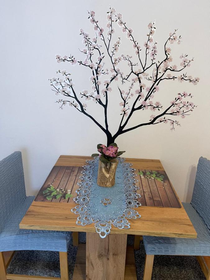 Kometer Apartment โบเว็ก ภายนอก รูปภาพ